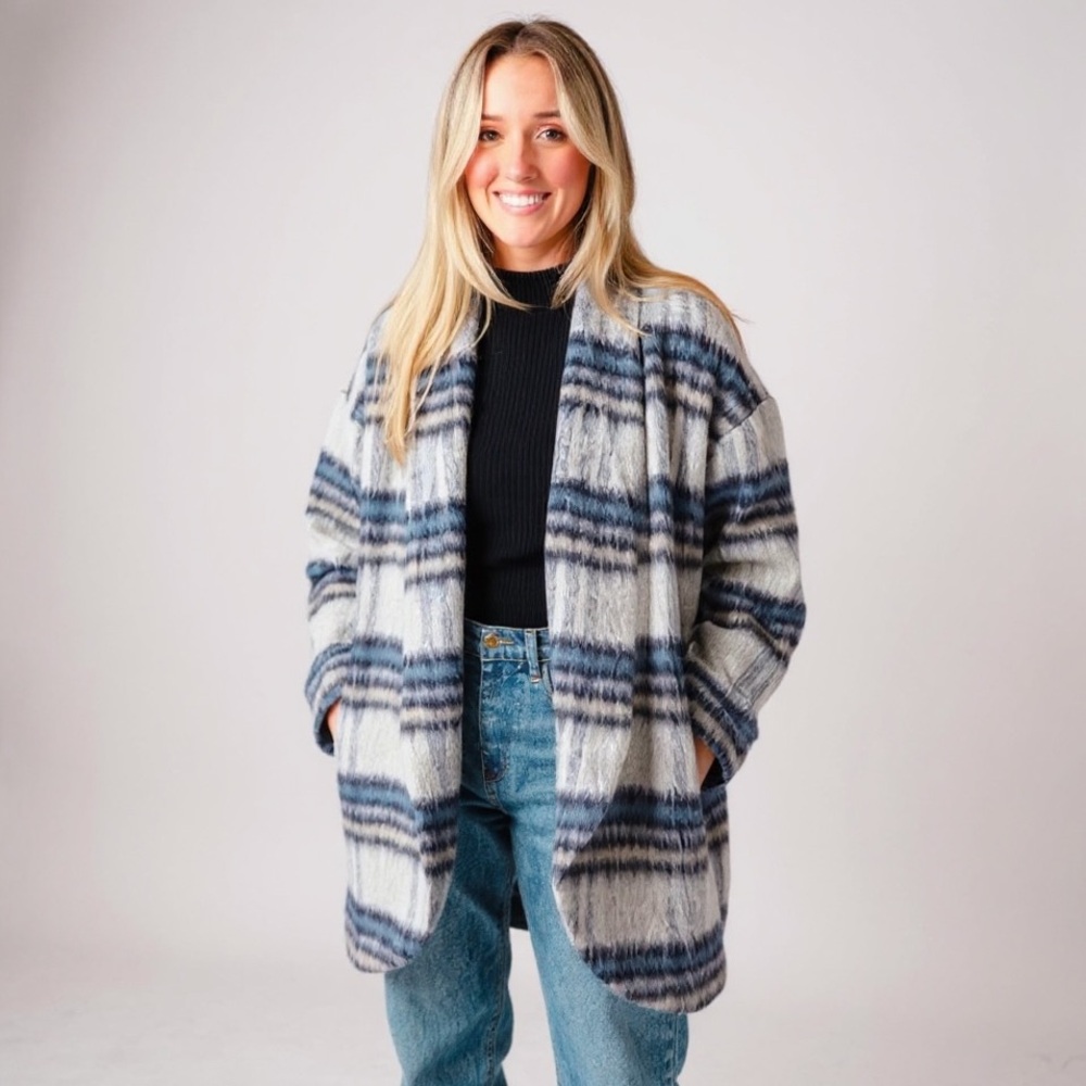 Talulah Vail Cozy Open Front Cardigan Jacket Soft Fuzzy Blue Gray Plaid Small